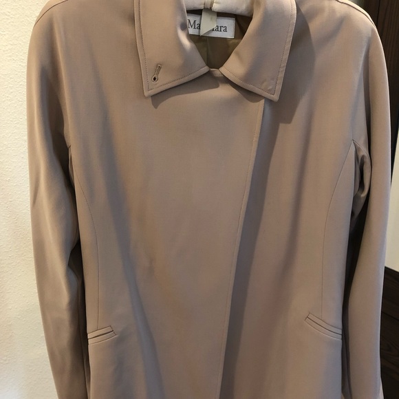 Brand new. Never been used. MaxMara Beautiful suits for Women for all occasions - Picture 6 of 16